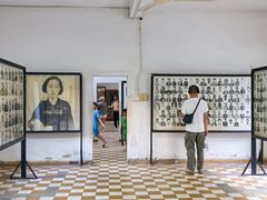 -吐斯廉屠杀博物馆