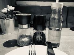 -JINNS锦时 steak&pizza(浸信会礼拜堂旧址店)