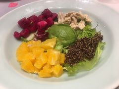 牛油果蔬菜沙拉-京味斋·北京烤鸭(北京南站洋桥店)