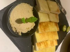 法式鹅肝酱配面包片-彩虹之约•淮扬家宴(亚运村店)