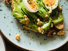 牛油果煮蛋吐司-RAC BAR(安福路店)