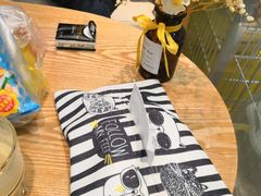 -藏猫猫咖啡主题馆(中央大道店)