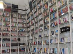 -钟书阁(松江泰晤士小镇店)