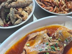 -丹水桥地锅鱼·翘嘴鲌·地方特色全鱼宴(丹江口大坝店)
