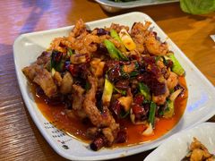 宫爆板筋-干老庆贵州留一手烤鱼·地摊火锅(财经大学店)