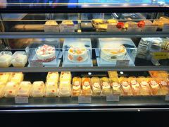 -红宝石·鲜奶小方·海派西点房(南丹店)