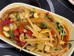 -周良天山牛杂城(天山路总店)