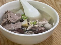 -三身人金新肠粉(丹霞店)