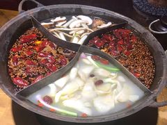 -白乐天毛肚火锅馆(南滨路店)