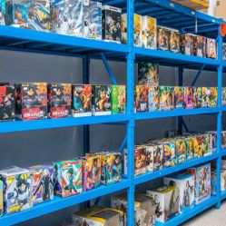 -逝水玩具折扣店