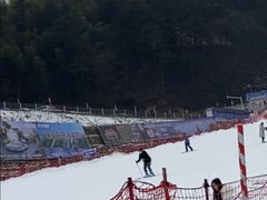 -大别山南武当滑雪场