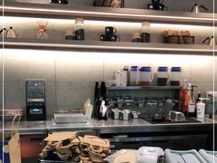 -瑞幸咖啡(巴黎春天陕西路店)