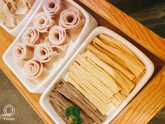 -左庭右院鲜牛肉火锅(环球港店)