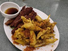 椒盐双拼（猪肠+鱿鱼）-大利美食中心(深水埗店)