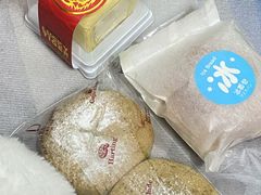-顶东面包花园·生日蛋糕(世博店)