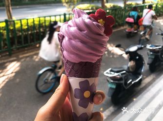 超级脆滴 冰淇淋的话还可以8 不算太甜的