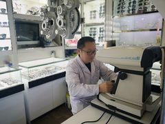 -臻美视爵眼镜·明月·依视路·蔡司折扣店(广渠门店)