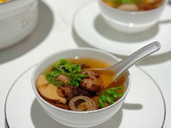 鸽蛋羊肚菌汤-大董(环贸iapm店)