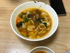 -明记汤揪片子炒面(红山市场特色美食街店)