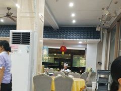 -鹏城人家海鲜酒家·23年老字号(较场尾店)