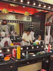 -东方先生国潮男士理发馆