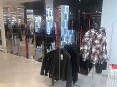 -ZARA(大上海时代广场店)