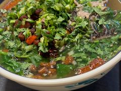 -云阿蛮云南生烫牛肉米线(奉贤路店)