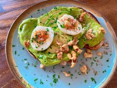 牛油果煮蛋吐司-RAC BAR(安福路店)