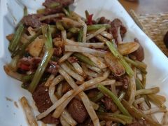-东馆和天下特色餐饮(工农店)