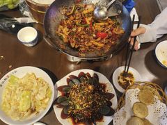 -富正毅三下锅·湘西韵味(天门山索道店)