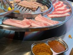 -哈哈碳都·牛肋条无限自助烤肉(宝龙店)