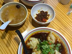 -八二小区抄手(龙湖上城天街店)