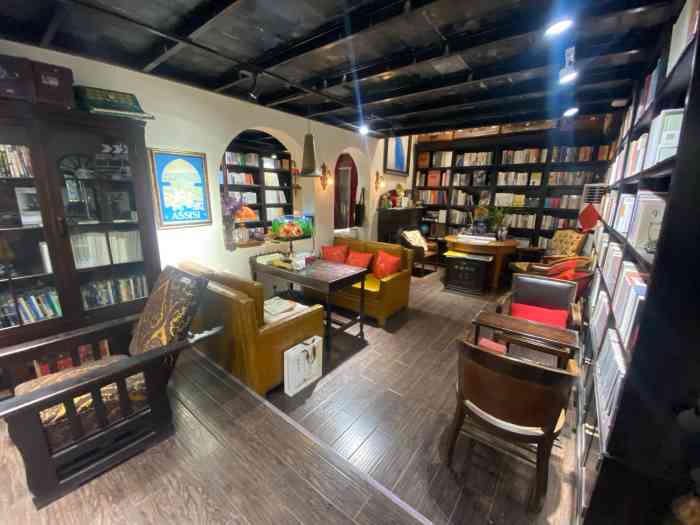 阡陌书店(铁路博物馆店)-"知道这家书店已经很久了,一直没有来的原因.