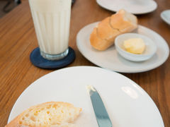 -ROAST coffee & eatery