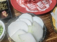 -洞庭洲·防空洞火锅·烧烤·铜锅涮肉(新百广场店)