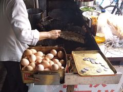 -正宗杂粮煎饼香软鸡蛋饼