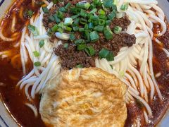 招牌传统麻辣面-聚合鑫东北熏酱熟食麻辣面(长阳店)