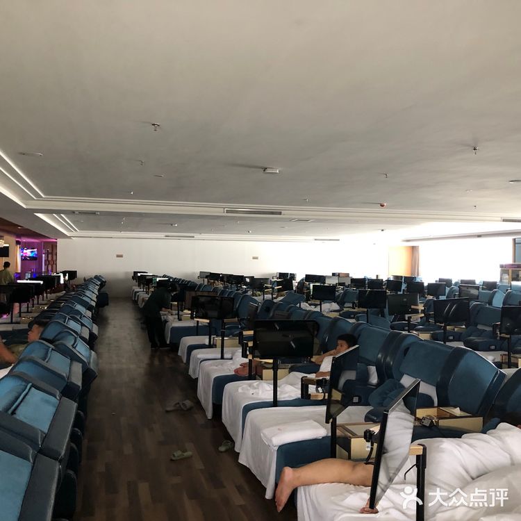 不出昆明，带娃超好玩的四季室内水上乐园