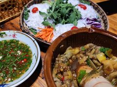 尖椒擂茄子-老滇山寨•云南特色菜•地方菜•民族风情歌舞表演(金碧店)