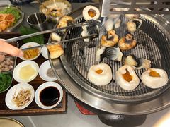 -围炉肉舍•炭烤活鳗•丹东海鲜烤肉(步行街店)