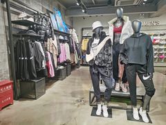 -NIKE品牌体验店(南京东路店)