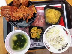 -犟骨头排骨饭•大骨面(弘阳广场店)
