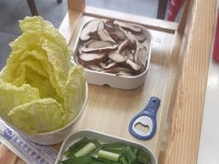 -鲁员外地锅鸡地锅鱼(古墩路店)