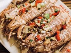 -三亚火车头万人海鲜广场