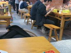 -养牛邓·潮汕牛肉海鲜自助火锅(广州店)