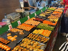 -席娜卡琳火车铁道夜市