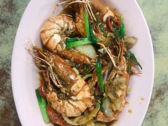參峇虾-新兴瓦煲肉骨茶