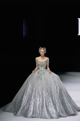 -Renee芮亦婚纱(原丽莎)