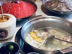 -喃喃椰·糟粕醋·椰子鸡火锅(七堡花园店)
