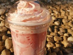 樱花莓莓酸奶-瑞幸咖啡(7号国际商业中心店)